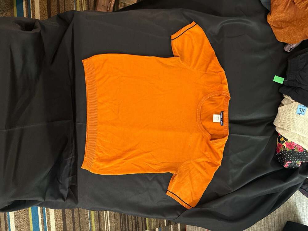 Stan Herman for JetBlue Ladies Orange Short Sleeve Knit Uniform Sweater Size XL
